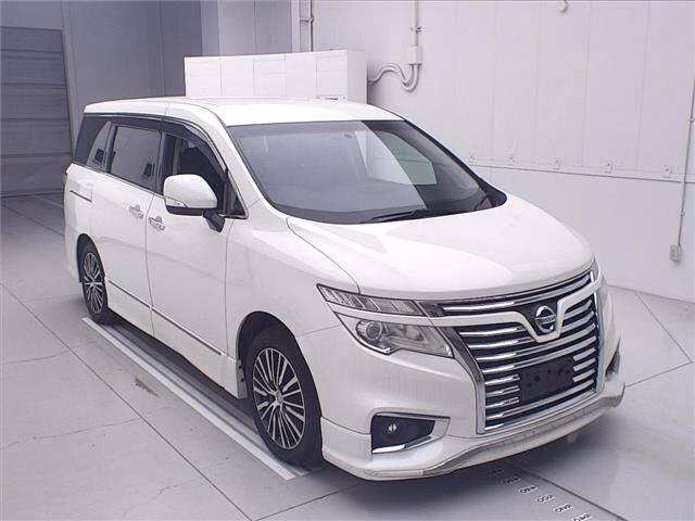 NISSAN ELGRAND