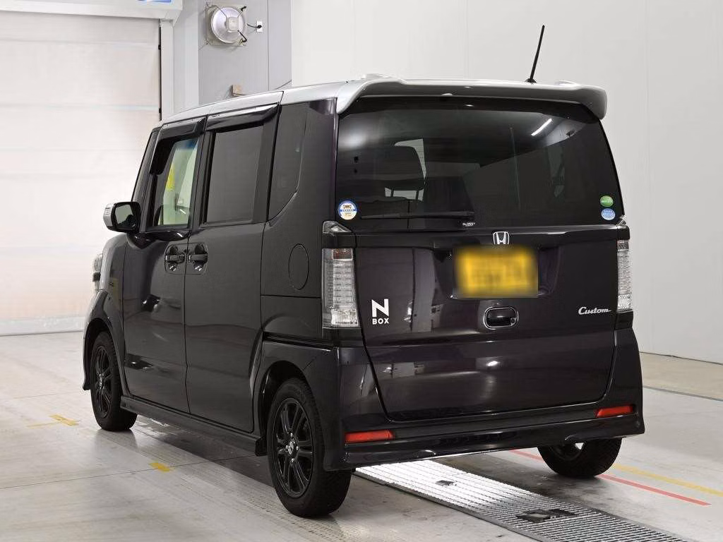 HONDA N-BOX