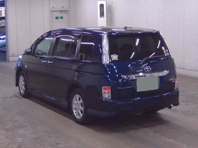 TOYOTA ISIS