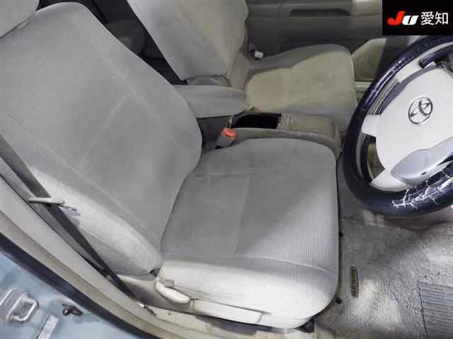 TOYOTA RAUM