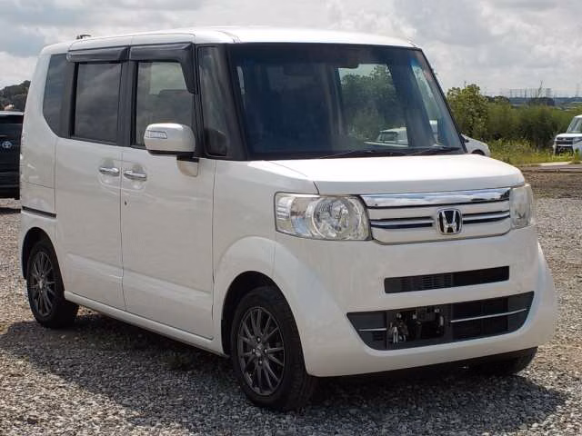 HONDA N-BOX