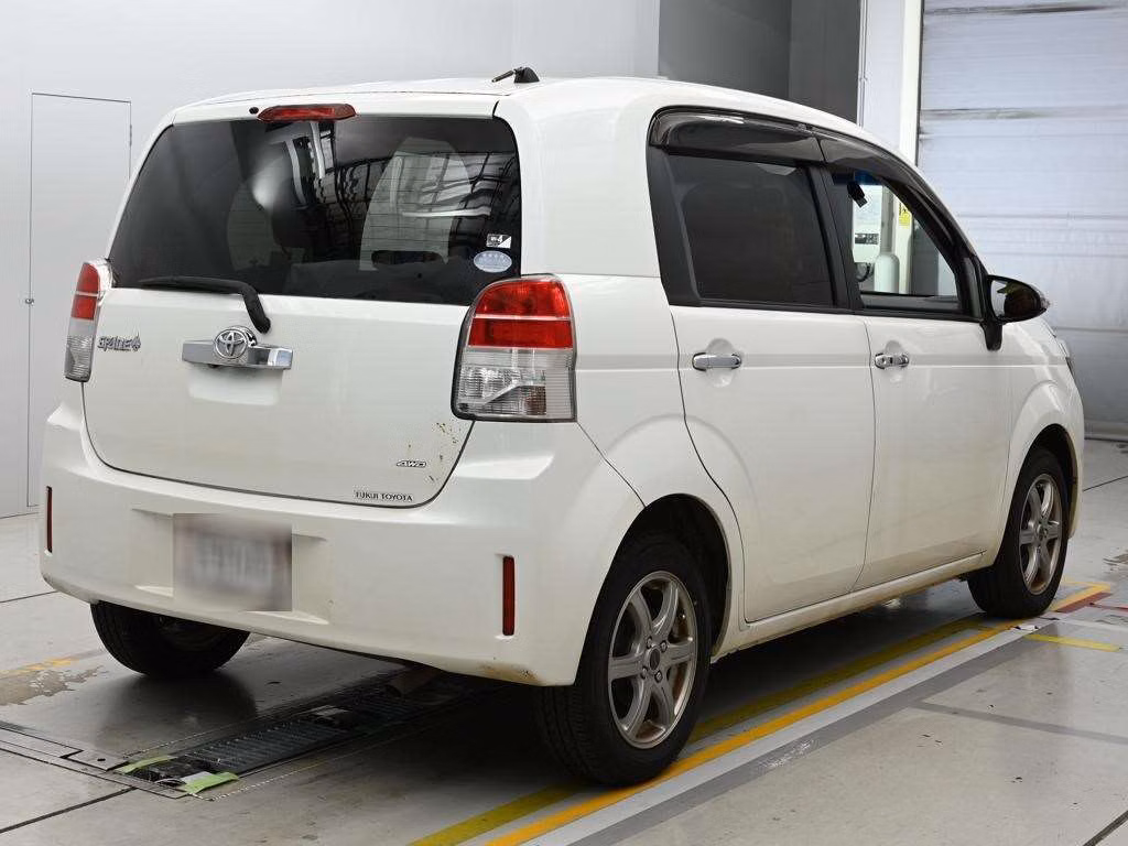 TOYOTA SPADE