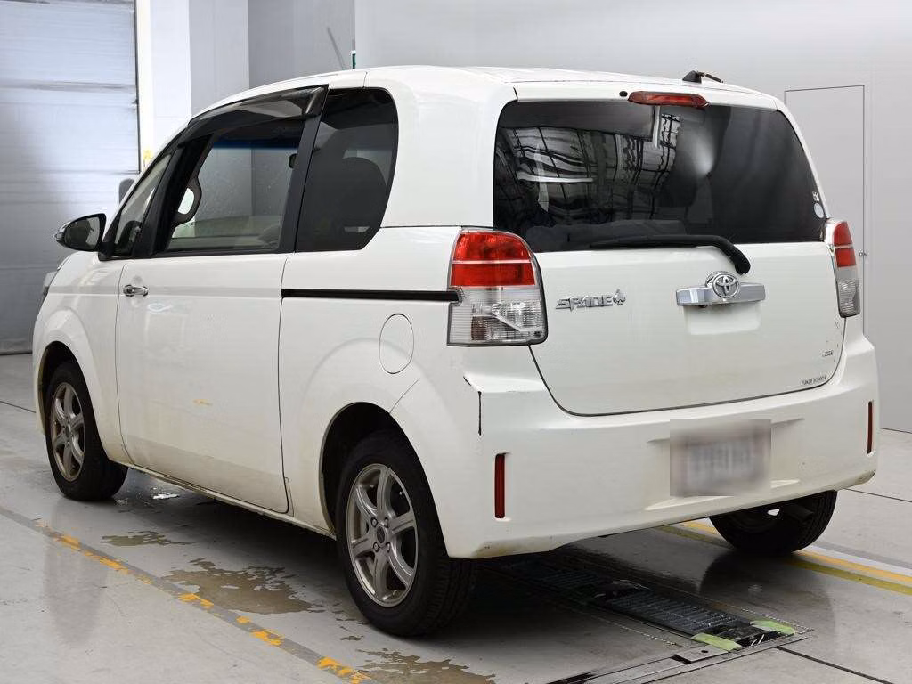 TOYOTA SPADE