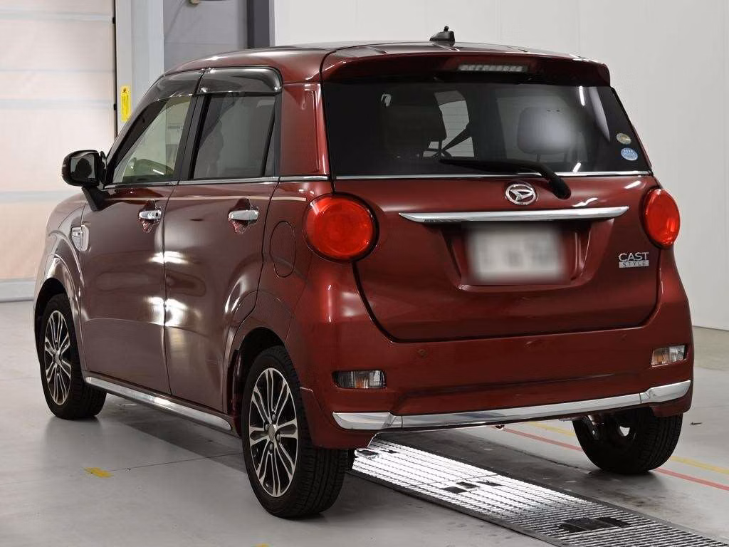 DAIHATSU CAST