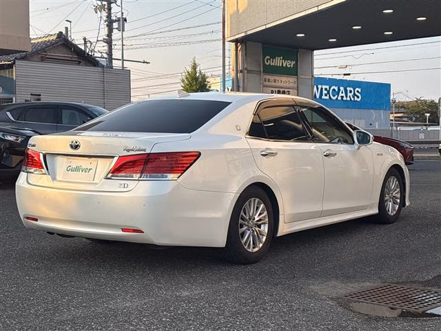 TOYOTA CROWN