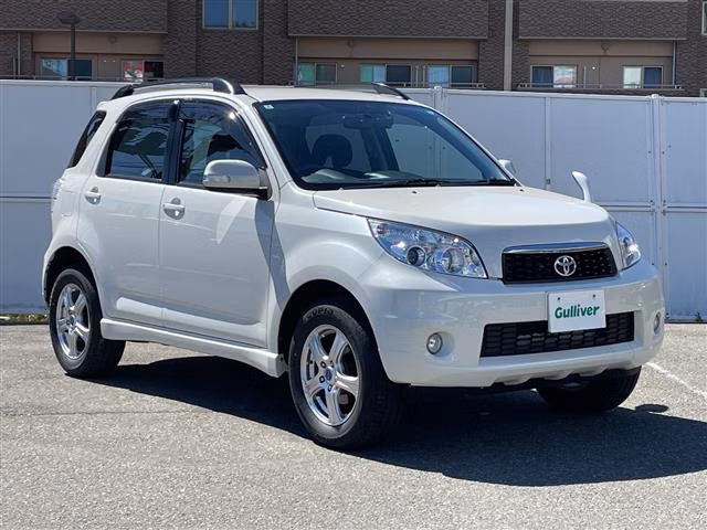 TOYOTA RUSH