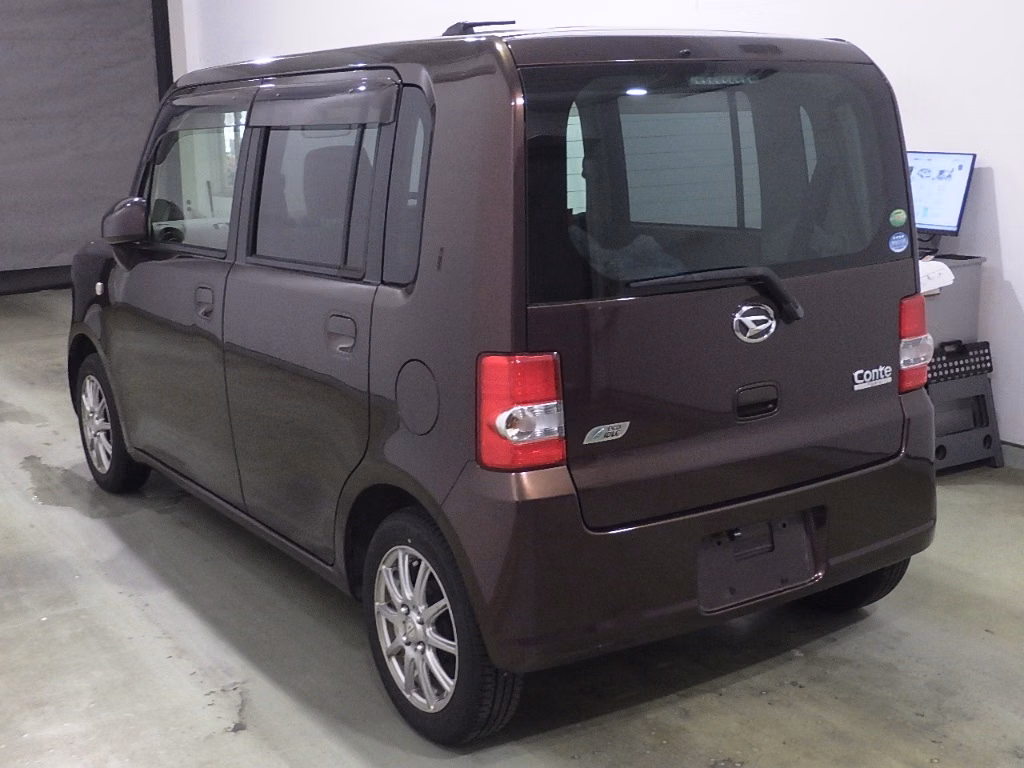 DAIHATSU MOVE CONTE