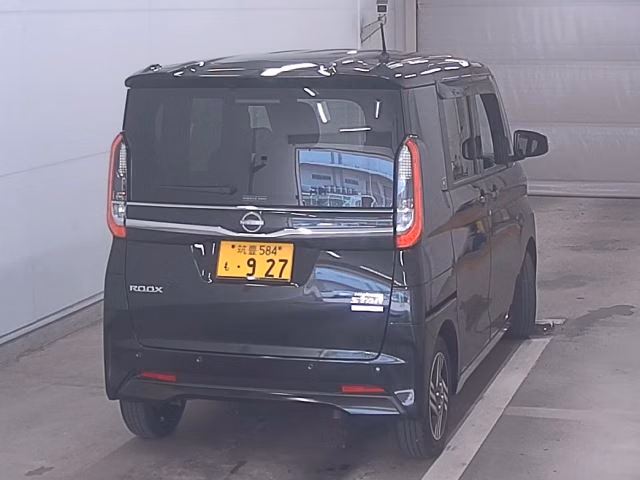 NISSAN ROOX