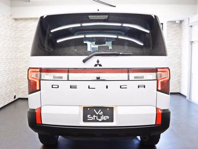 MITSUBISHI DELICA D:5