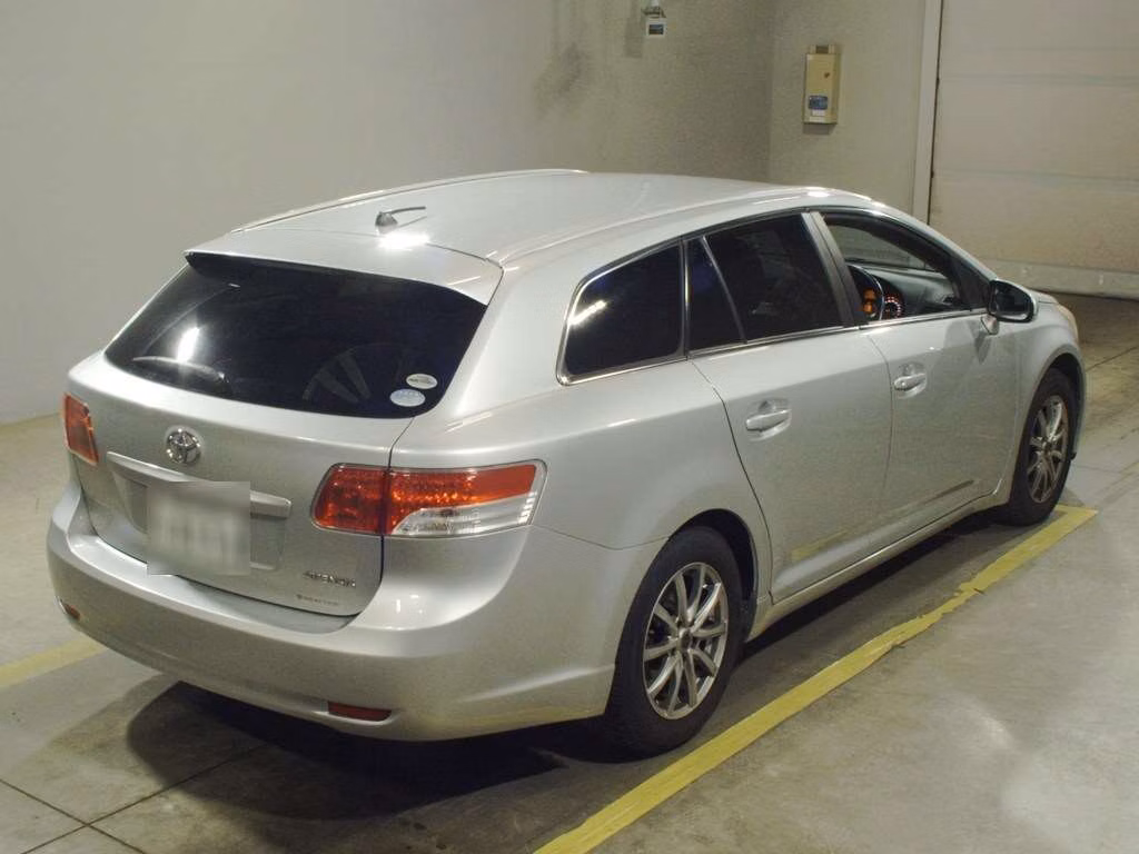 TOYOTA AVENSIS