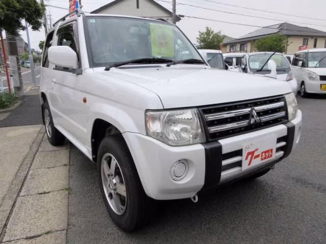 MITSUBISHI PAJERO MINI