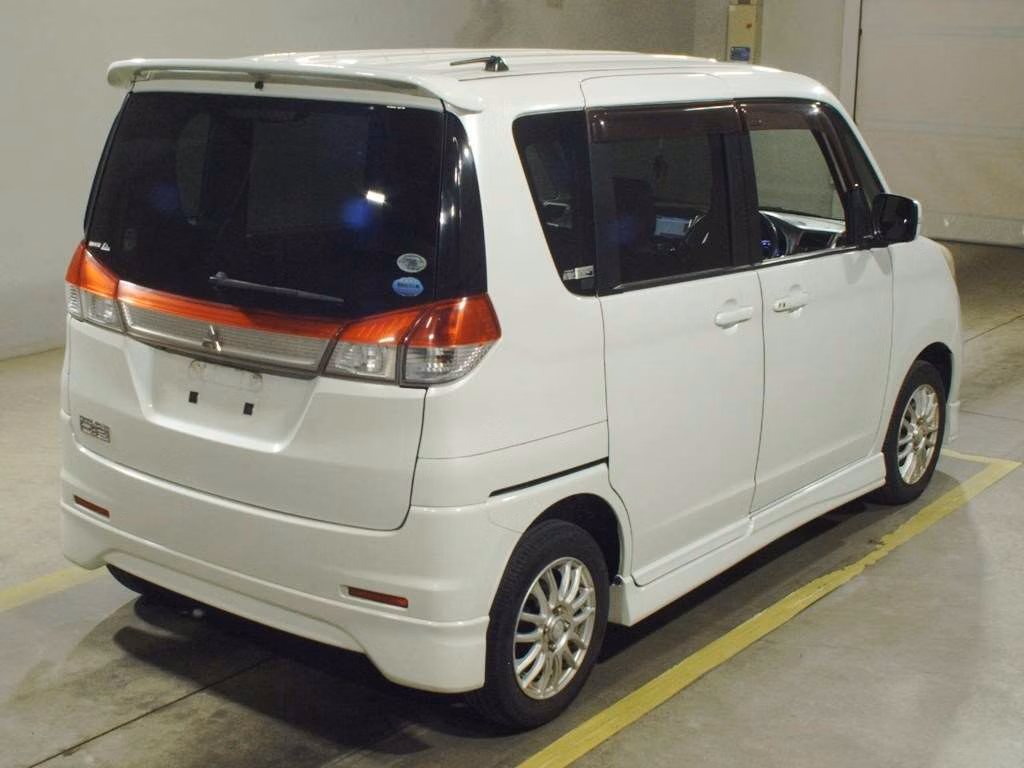 MITSUBISHI DELICA D:2