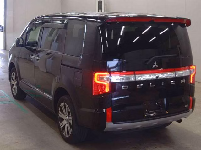 MITSUBISHI DELICA D:5