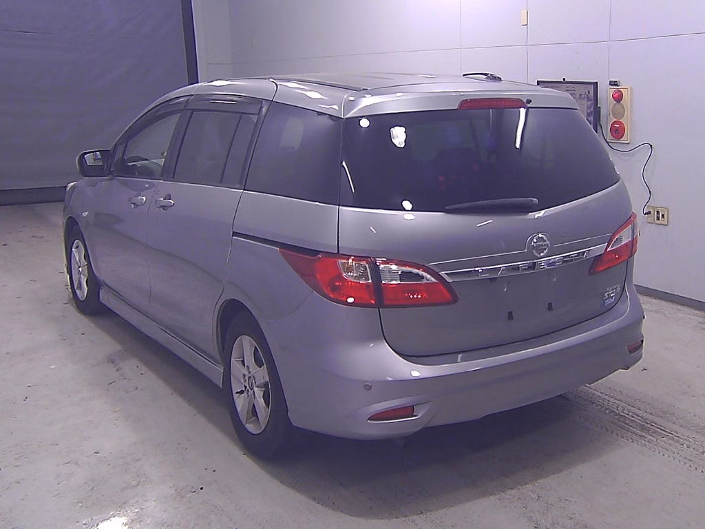 NISSAN LAFESTA