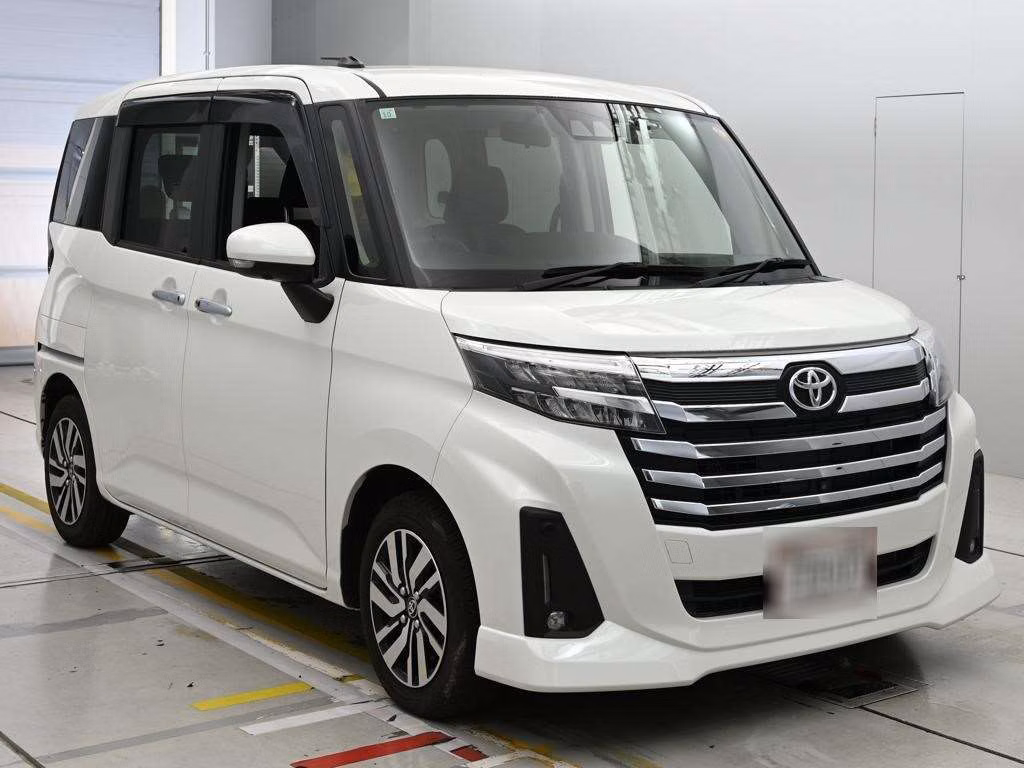 TOYOTA ROOMY