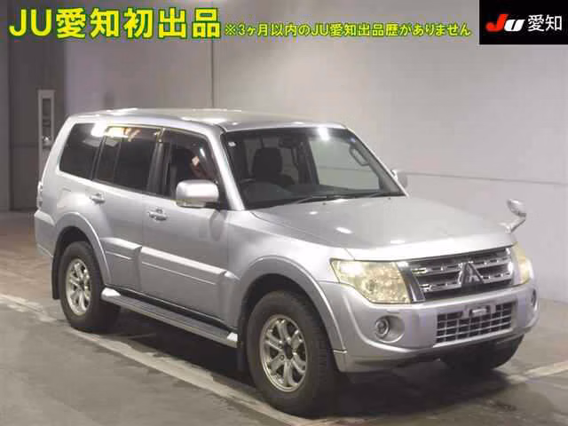MITSUBISHI PAJERO