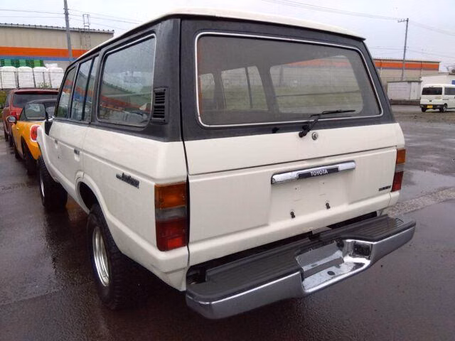 TOYOTA LAND CRUISER