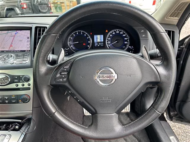 NISSAN SKYLINE