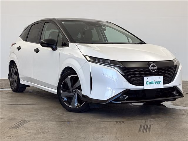 NISSAN AURA