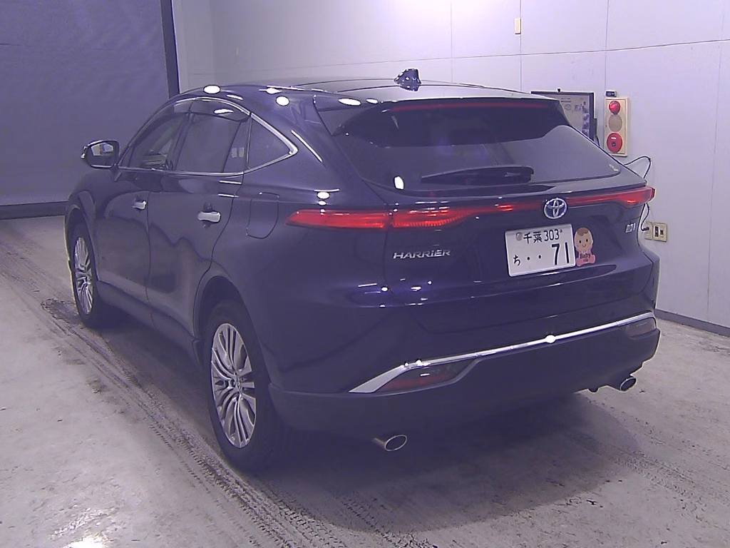 TOYOTA HARRIER