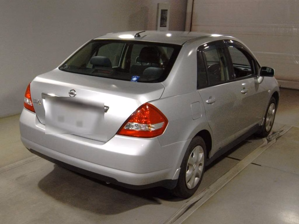 NISSAN TIIDA LATIO