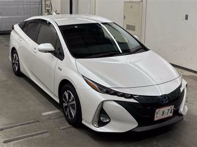 TOYOTA PRIUS PHV