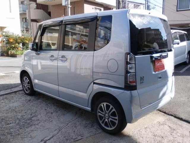 HONDA N-BOX