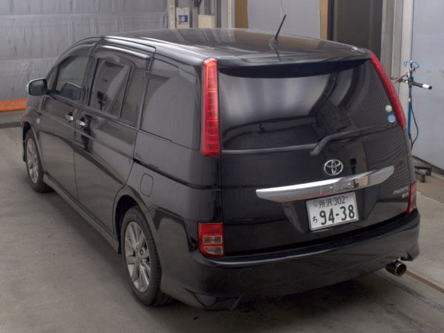 TOYOTA ISIS