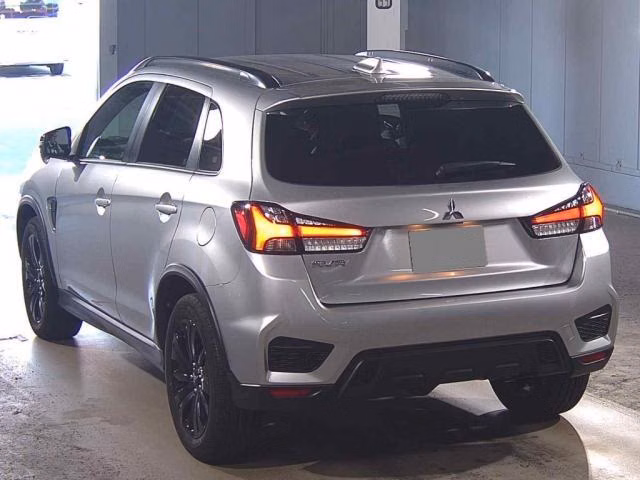 MITSUBISHI RVR