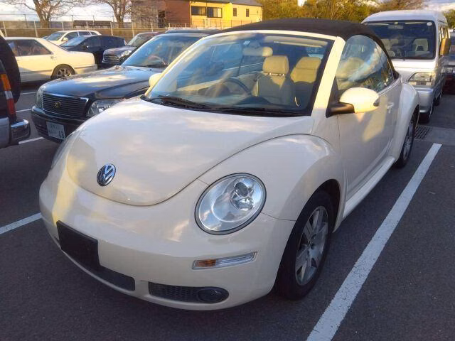 VOLKSWAGEN BEETLE