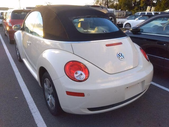 VOLKSWAGEN BEETLE
