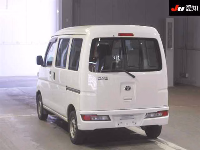 TOYOTA PIXIS VAN