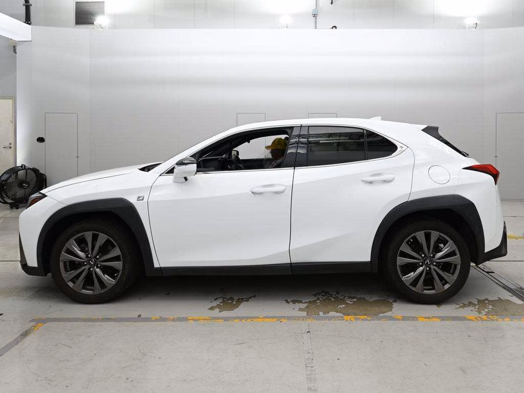 LEXUS UX200