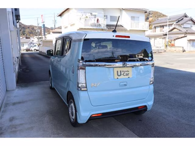 HONDA N-BOX SLASH