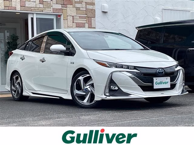 TOYOTA PRIUS PHV