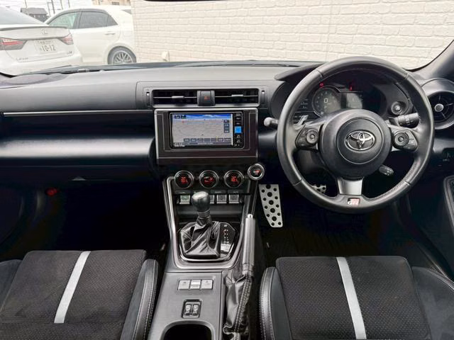 TOYOTA GR 86