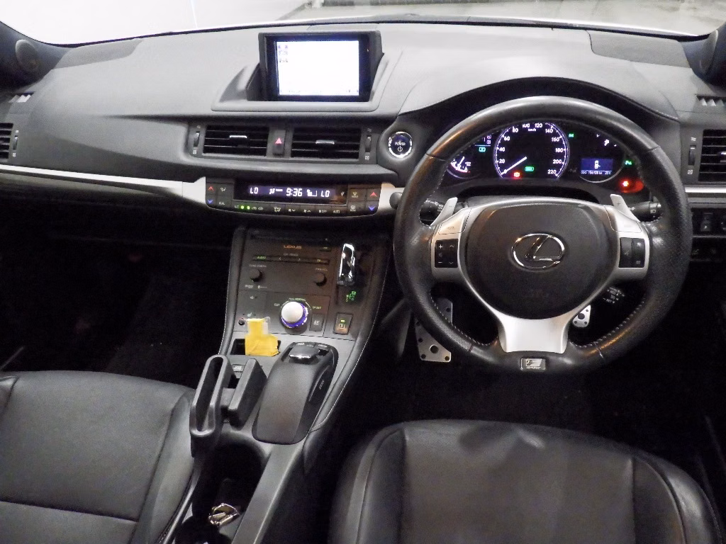 LEXUS CT200H