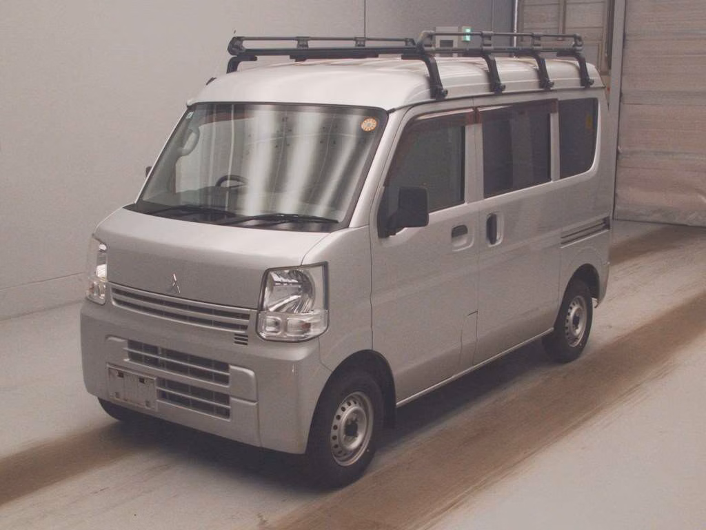 MITSUBISHI MINICAB