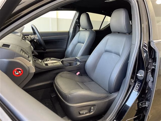 LEXUS CT200H