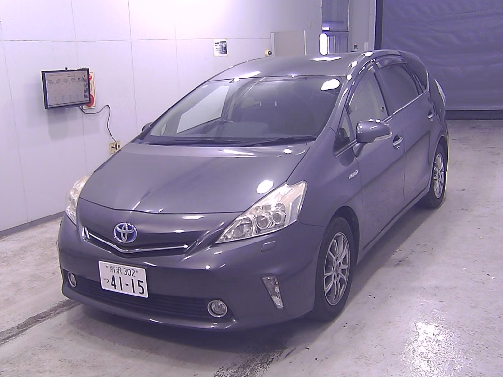 TOYOTA PRIUS ALPHA