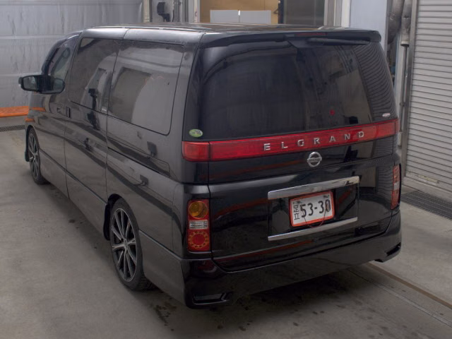 NISSAN ELGRAND