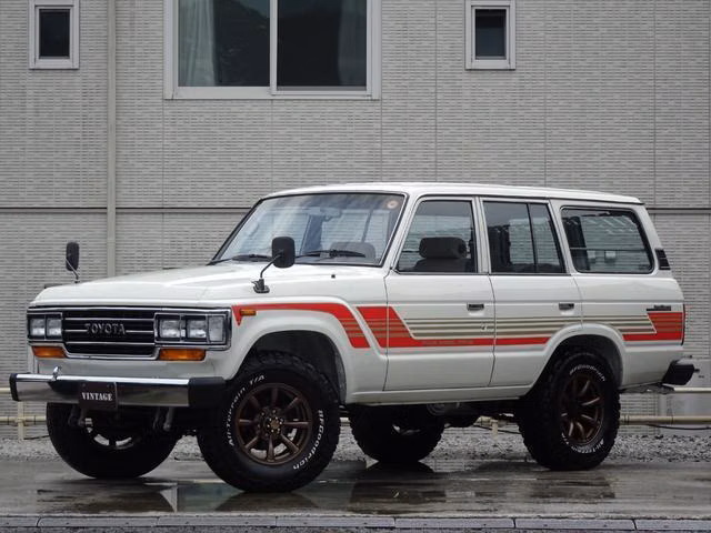 TOYOTA LAND CRUISER