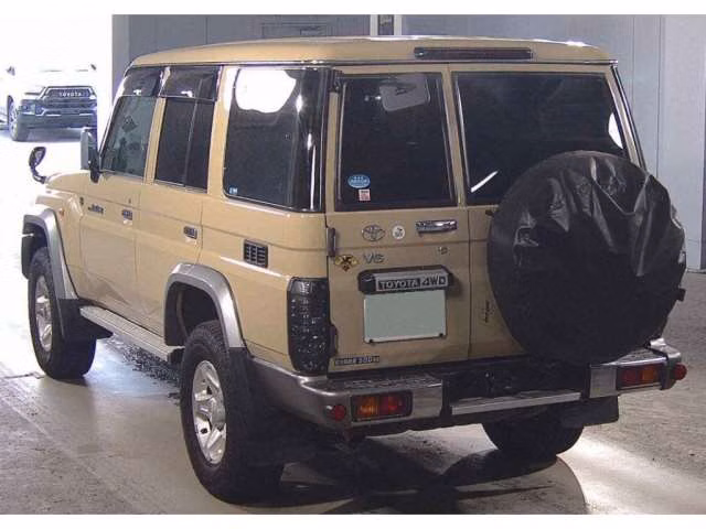 TOYOTA LAND CRUISER