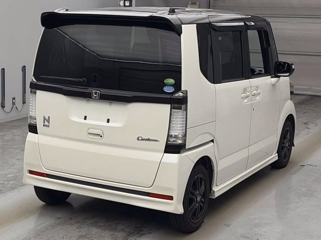 HONDA N-BOX