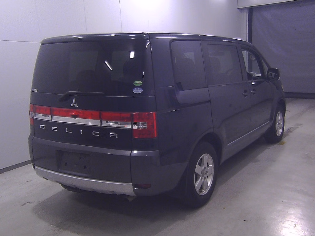 MITSUBISHI DELICA D:5