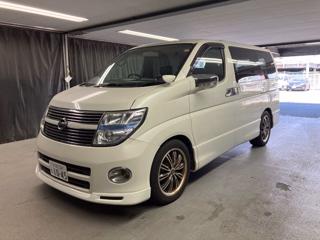 NISSAN ELGRAND