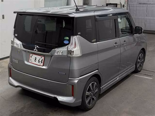 MITSUBISHI DELICA D:2