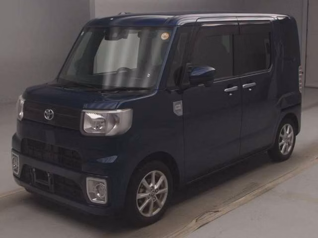 TOYOTA PIXIS MEGA