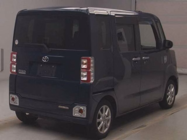 TOYOTA PIXIS MEGA