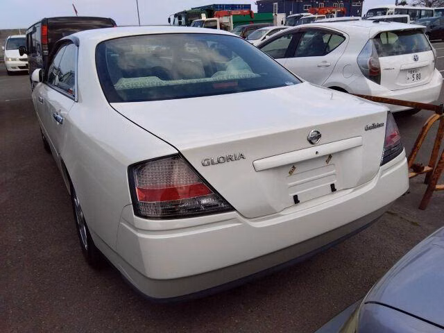 NISSAN GLORIA